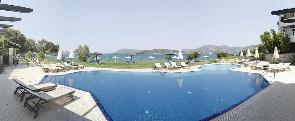 ホテル Porto Ligia エクステリア 写真